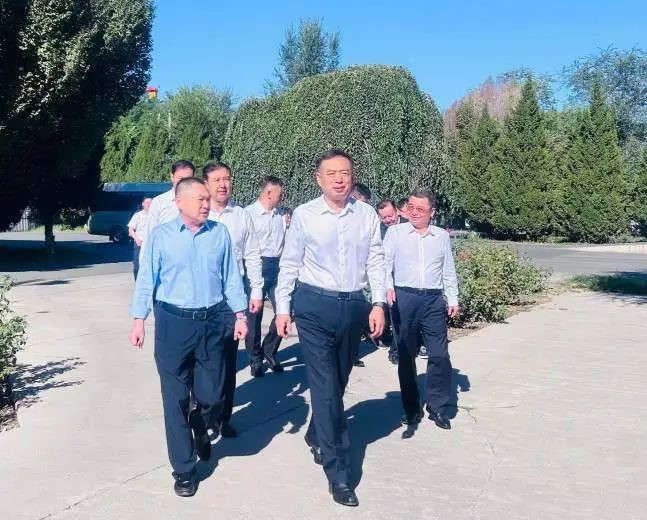 伊犁州党委书记杨秀理调研慰问8188www威尼斯集团